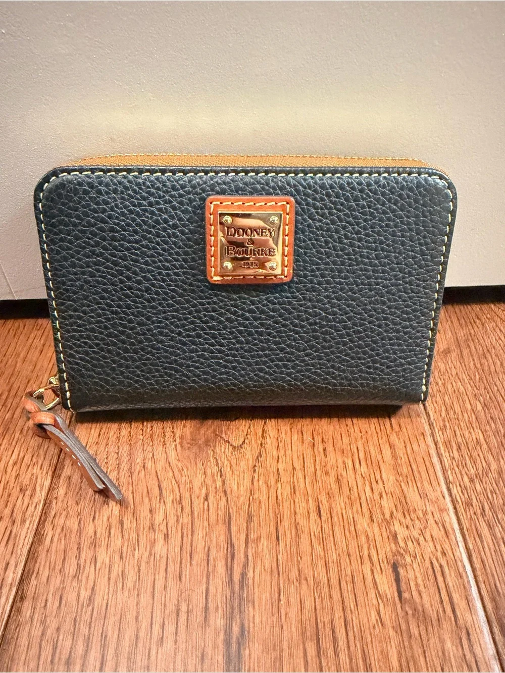 Dooney & Bourke Pebble Leather Zip Card Holder with Tan Trim